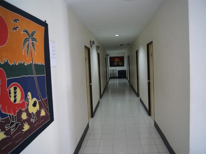 Pineapple Guesthouse Karon Exterior photo